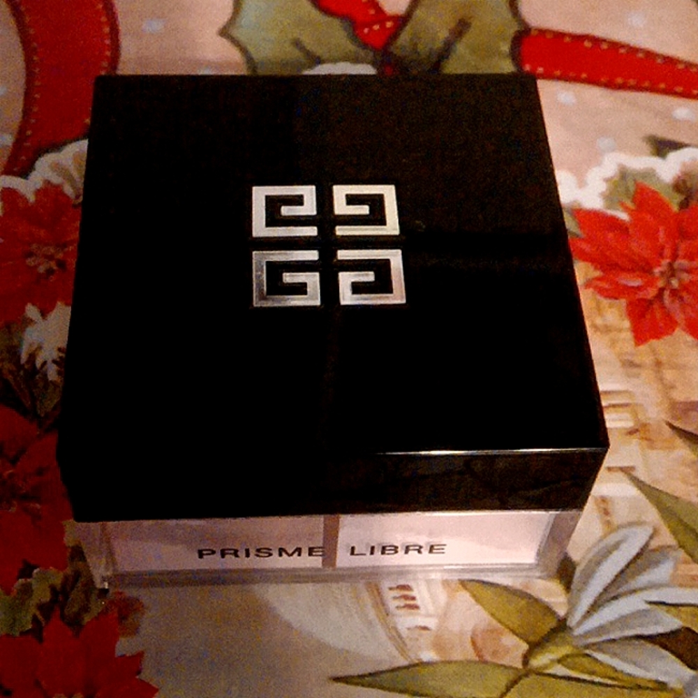 Givenchy Prisme Libre Loose Powder